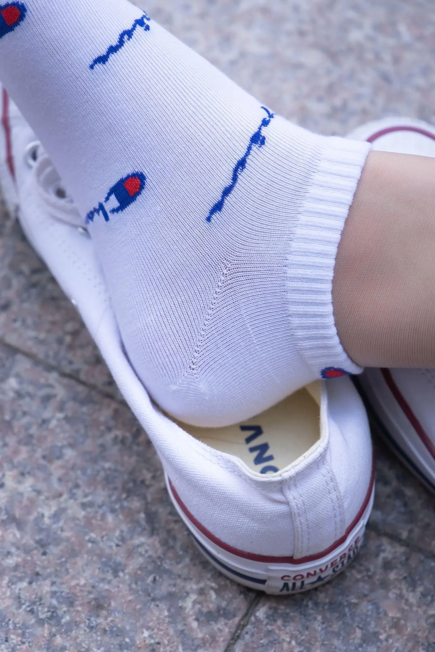 [BoBoSocks袜啵啵]NO.001 小甜豆-帆布鞋、白棉袜、肉丝 [138P]插图9